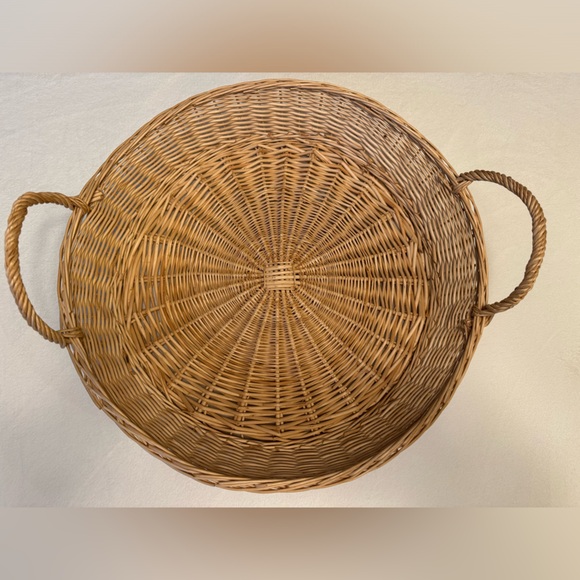 Other - Vintage Handwoven Round Bread Basket 15”x3”